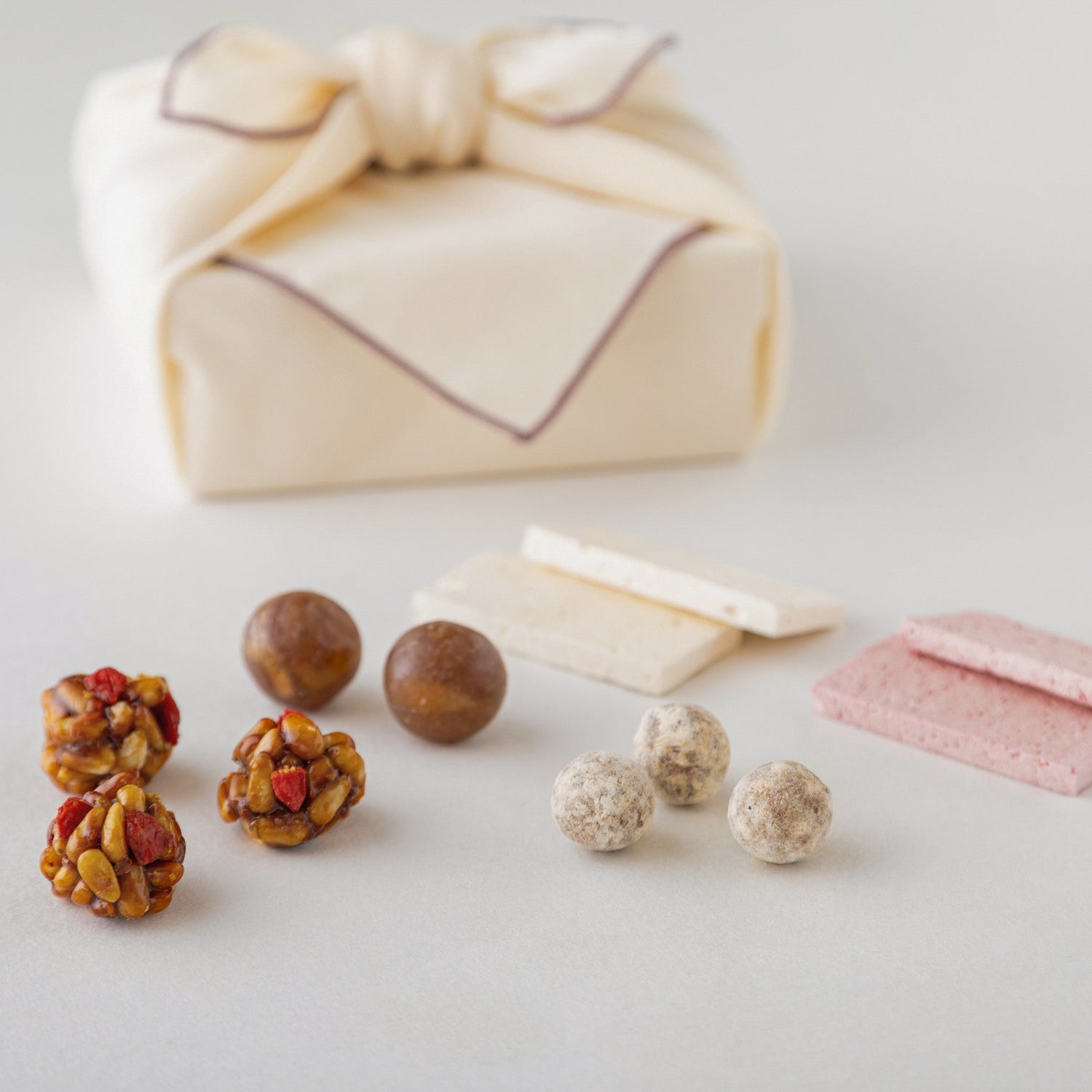 果子箱×BIWACOTTON 縁包み