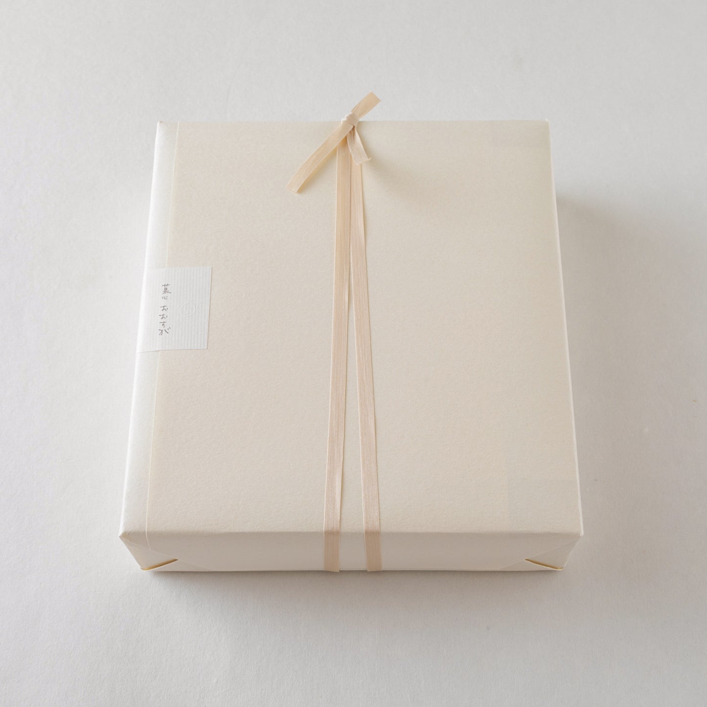 商品の詰め合せをお選びいただけるギフト箱