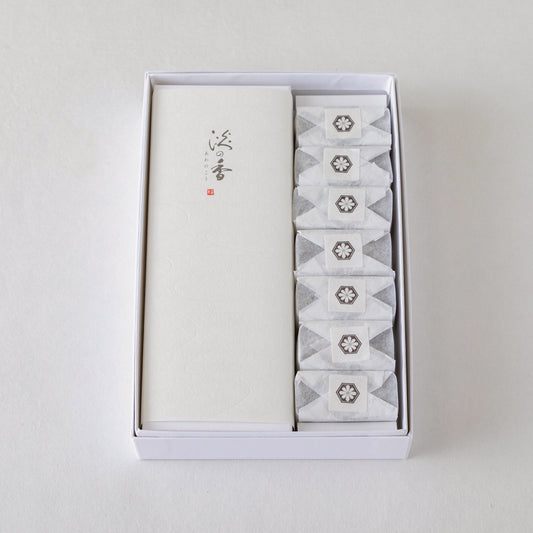 淡の香(プレーン)1箱 ・ 金亀 7個