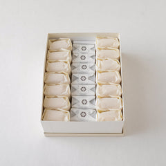 三十五万石(求肥餅入)7個 ・ 三十五万石(一粒国産栗入)7個  ・ 金亀 7個