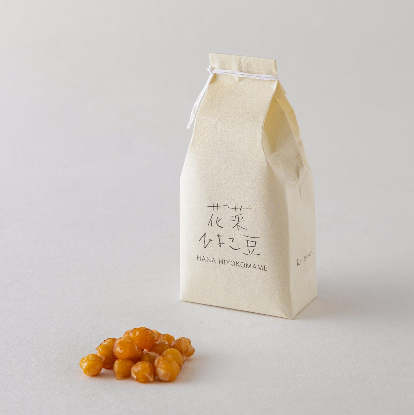 ひよこ豆 1袋 ・ 和三盆くるみ 1袋(化粧箱入)