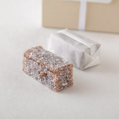 久留美もち 8切入(専用箱入)